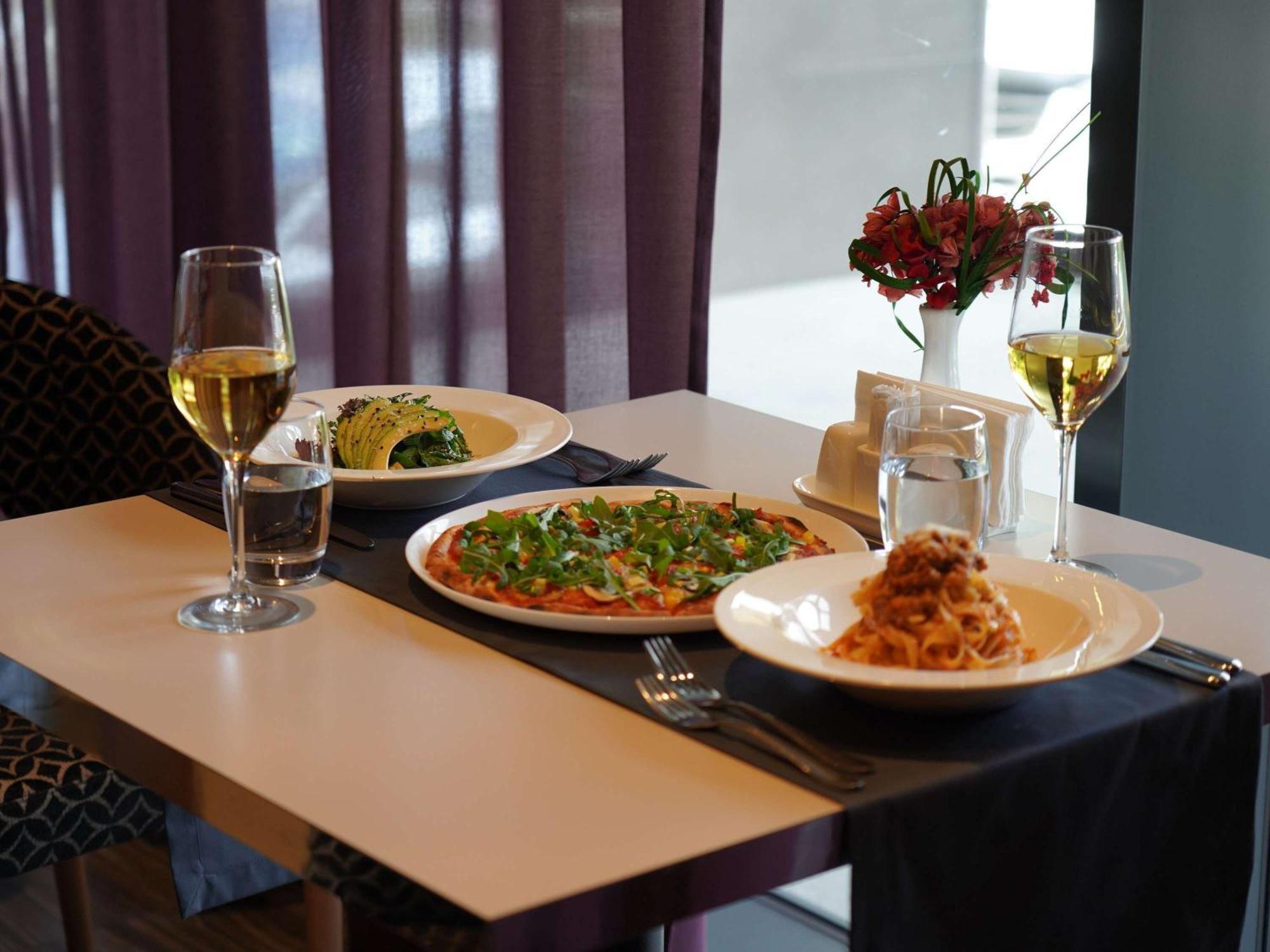 Mercure Almaty City Center Εξωτερικό φωτογραφία